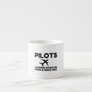 Xícara De Espresso Pilotos olhando para baixo