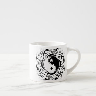 Xícara De Espresso Símbolo Yin & Yang Preto e Branco Estilo Tatuagem