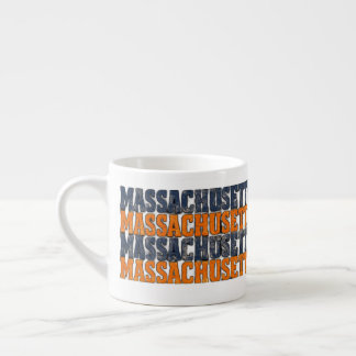 Xícara De Espresso Tipografia Empilhada de Massachusetts Distorcida V
