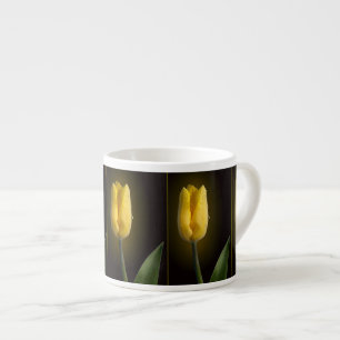 Xícara De Espresso Tulipa Amarela Elegante