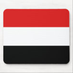 Yemen Flag Mousepad<br><div class="desc">Este design do museu simplesmente inclui a bandeira iemenita. Uma forma excelente de lembrar o Iêmen enquanto estava no computador.</div>