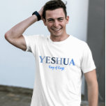 Yeshua, camiseta Rei dos Reis<br><div class="desc">Camisa cristã com Yeshua, Rei dos Reis. A tipografia está na caligrafia mista e na tipografia minimalista. Esta moda, design de fé moderna é a dádiva perfeita e a declaração de moda. #cristão #religião #escritura #fé #bíblia #yeshua #Jesus</div>