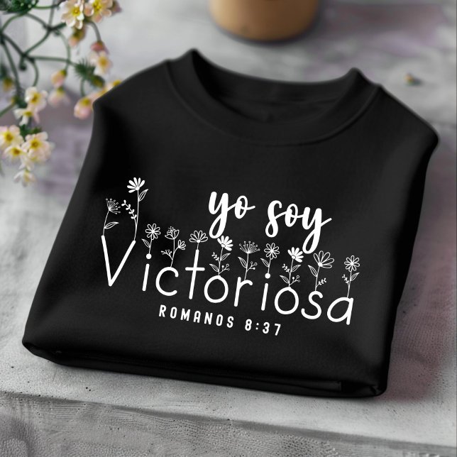 Yo Soy Victoriosa - Camiseta Espanhola (Criador carregado)