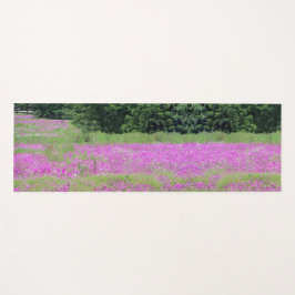 Yoga Campo de flores silvestres de Phlox em um tapete d