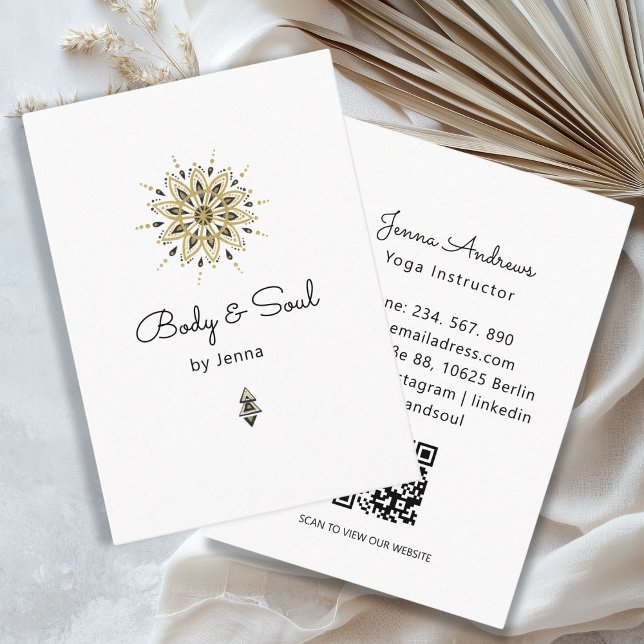 Yoga Massage Wellness Cartão de visita do Código Q (Modern Yoga Massage Wellness QR Code Business Card)