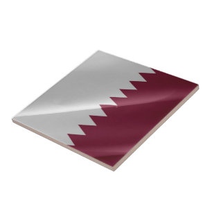 zQA002 acenando Qatari FLAG Qatar,